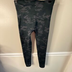 SPANX Women's Black Camouflage Leggings